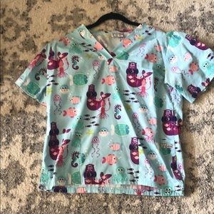 Women’s scrub top